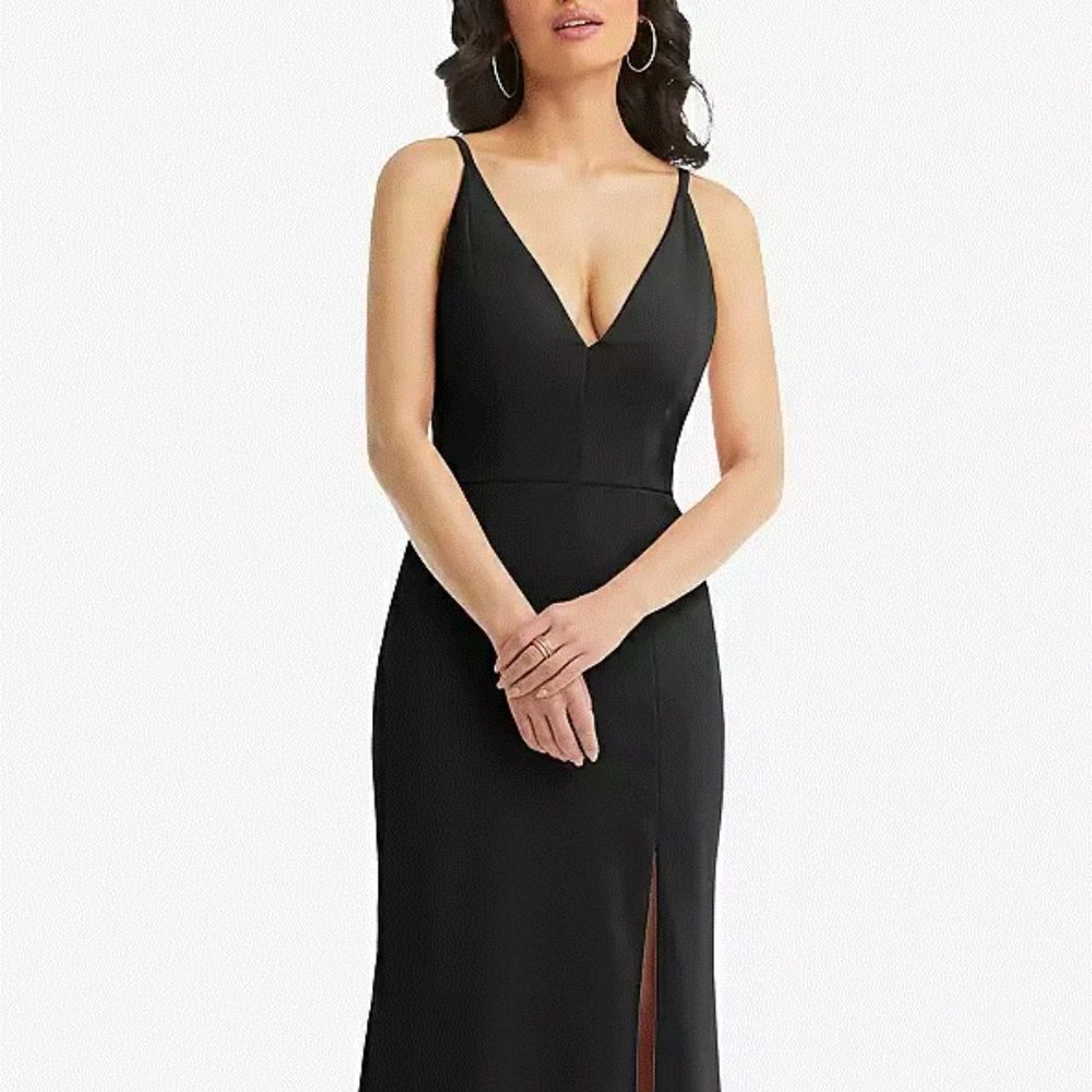 TH112...Deep V-Neck Crepe Trumpet Gown with Front Slit...Black...Size 4...NWT